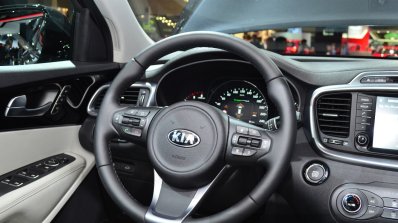 2015 Kia Sorento steering wheel at the 2014 Paris Motor Show