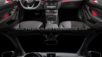 2015 Mercedes B Class facelift vs older model interior