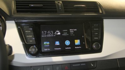 2015 Skoda Fabia images music system