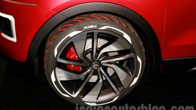 Daihatsu CUV-2 Concept at the 2014 Indonesia International Motor Show wheel