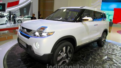 Daihatsu SUV Concept at the 2014 Indonesia International Motor Show front quarters