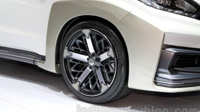 Honda HR-V Mugen Concept wheel at the 2014 Indonesian International Motor Show