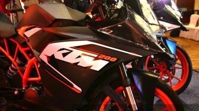 KTM RC200 decal at the Indian launch