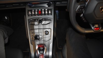 Lamborghini Huracan India Launch center layer