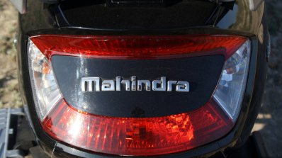 Mahindra Gusto review combination light