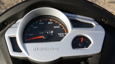 Mahindra Gusto review instrument console