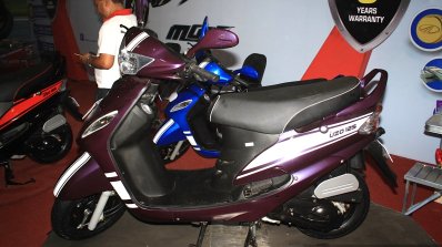 Mahindra Rodeo UZO 125 violet side at the 2014 Nepal AutoShow
