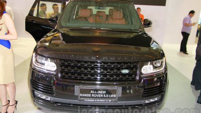 Range Rover LWB front at the 2014 Indonesia International Motor Show
