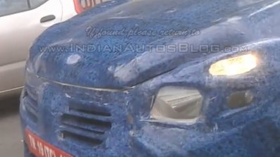 Renault Lodgy MPV spied grille