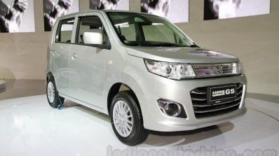 Suzuki Karimun Wagon R GS at the 2014 Indonesia International Motor Show front quarter