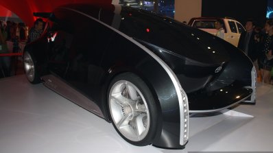 Toyota FUN VII Concept front three quarter at CAMPI 2014
