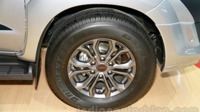 Toyota Fortuner TRD Edition wheel at the Indonesian International Motor Show 2014