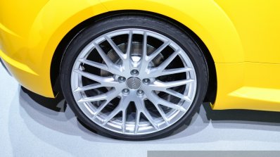 2015 Audi TTS Roadster wheel at the 2014 Paris Motor Show