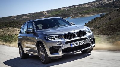 2015 BMW X5 M front quarter