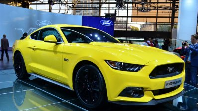 2015 Ford Mustang front three quarters at the 2014 Paris Motor Show