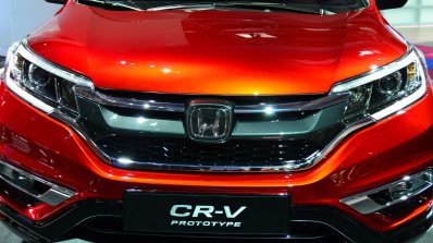 2015 Honda CR-V grille at the Paris Motor Show 2014