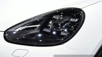 2015 Porsche Cayenne S E-Hybrid headlamps at the Paris Motor Show 2014