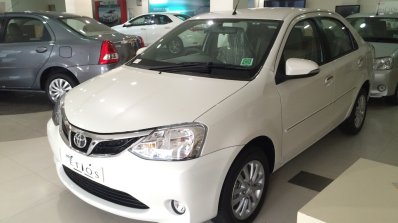 2015 Toyota Etios facelift front quarters