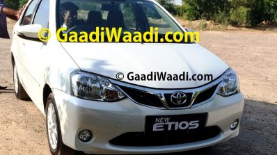 2015 Toyota Etios facelift spied front