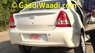 2015 Toyota Etios facelift spied rear
