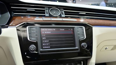 2015 VW Passat audio system at the 2014 Paris Motor Show