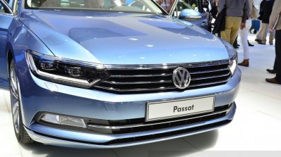 2015 VW Passat nose at the 2014 Paris Motor Show