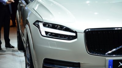 2015 Volvo XC90 LED DRL at the 2014 Paris Motor Show