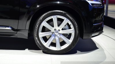2015 Volvo XC90 wheel at the 2014 Paris Motor Show
