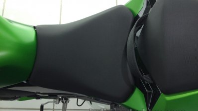 Kawasaki Z250 front split seat from the India launch