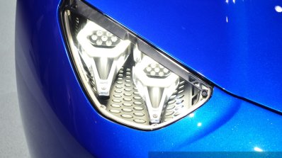 Lamborghini Asterion headlights at the 2014 Paris Motor Show