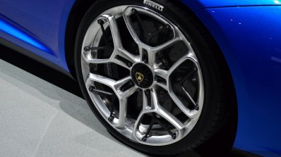 Lamborghini Asterion wheel at the 2014 Paris Motor Show
