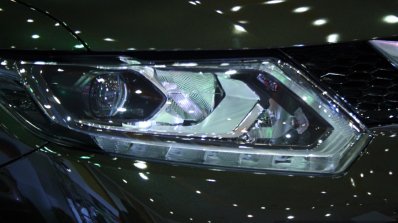 New Nissan X-Trail headlamp at the 2014 Colombo Motor Show Sri Lanka