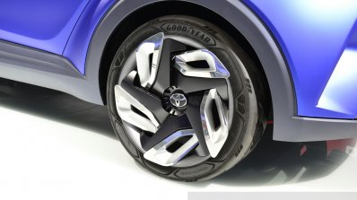 Toyota C-HR Concept wheel at the 2014 Paris Motor Show