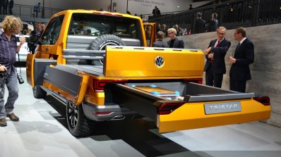 VW Tristar concept rear quarter at the 2014 Paris Motor Show