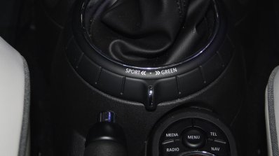 2014 MINI 5 door buttons launch