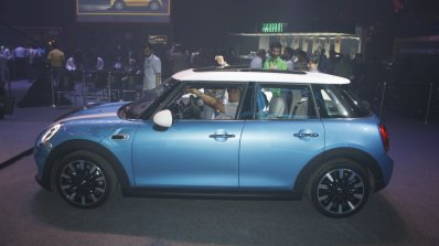2014 MINI 5 door profile launch