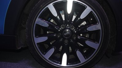 2014 MINI 5 door wheel launch