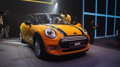 2014 Mini 3-door front quarter launch
