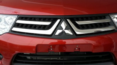 2014 Mitsubishi Pajero Sport facelift grille India