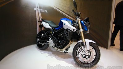 2015 BMW F 800 R side quarter at EICMA 2014