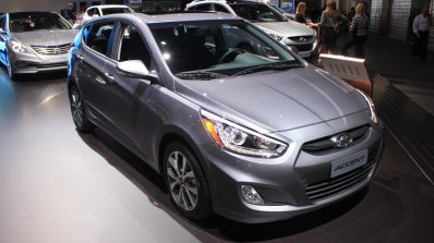 2015 Hyundai Accent front three quarters at the 2014 Los Angeles Auto Show