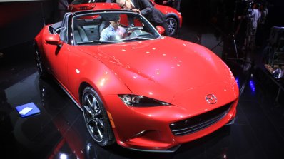 2015 Mazda MX-5 front three quarters at the 2014 Los Angeles Auto Show