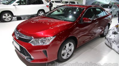 2015 Toyota Camry facelift front quarter at the Guangzhou Auto Show 2014