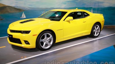Chevrolet Camaro RS Limited Edition front quarter at 2014 Guangzhou Auto Show