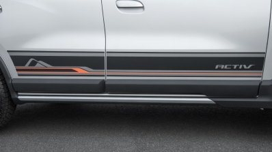 Chevrolet Spin Activ side cladding