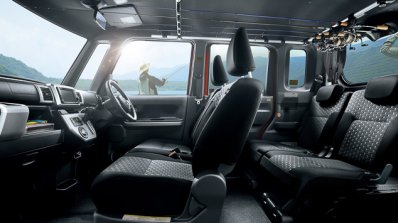 Daihatsu Wake interior
