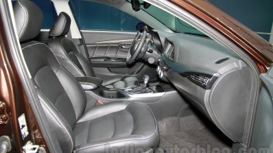 GAC Trumpchi GA6 front seats at Guangzhou Auto Show 2014