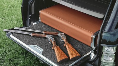 Holland & Holland Range Rover gun case in the boot
