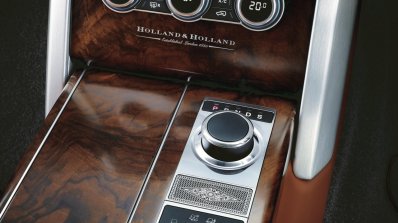 Holland & Holland Range Rover walnut wooden veneer