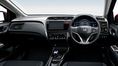 Honda Grace Hybrid dashboard